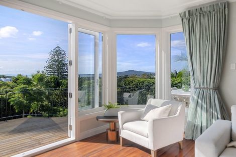 Photo of property in 24 Palmer Crescent, Mission Bay, Auckland, 1071