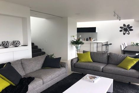 Photo of property in 8b Marama Street, Castor Bay, Auckland, 0620