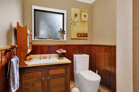 Photo of property in 17 Weld Street, Normanby, Hawera, 4614