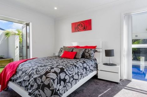 Photo of property in 31a Beechwood Road, Rothesay Bay, Auckland, 0630