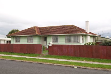 Photo of property in 19 Von Sturmer Street, Mangere East, Auckland, 2024