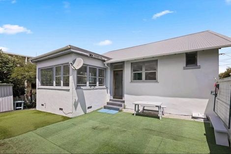Photo of property in 2/221 Onewa Road, Birkenhead, Auckland, 0626