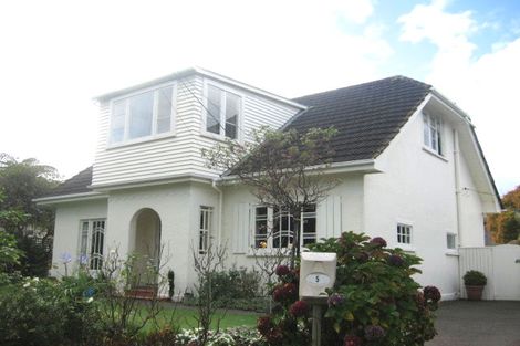 Photo of property in 5 Ngaio Crescent, Woburn, Lower Hutt, 5010