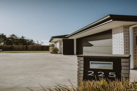 Photo of property in 225 Taylor Pass Road, Witherlea, Blenheim, 7201