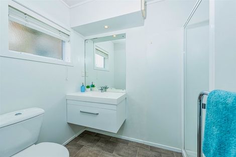 Photo of property in 123a Hobsonville Road, West Harbour, Auckland, 0618