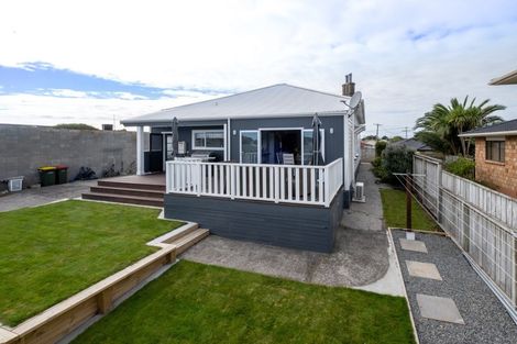 Photo of property in 9 Victoria Street, Hawera, 4610