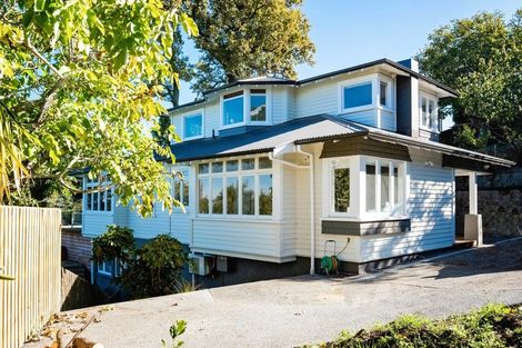 Photo of property in 10 Lincoln Road, Bluff Hill, Napier, 4110