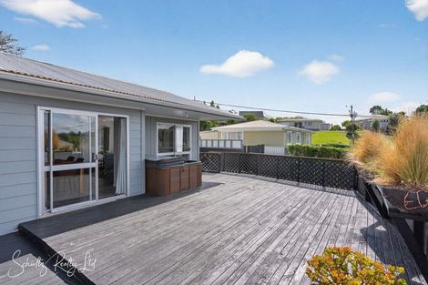 Photo of property in 27 Hurndall Street East, Maungaturoto, 0520