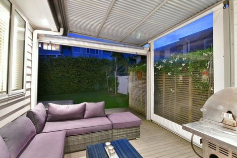 Photo of property in 56 Grovenor Drive, Orewa, 0931