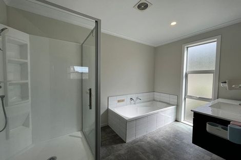 Photo of property in 18 Banks Boulevard, Whitby, Porirua, 5024