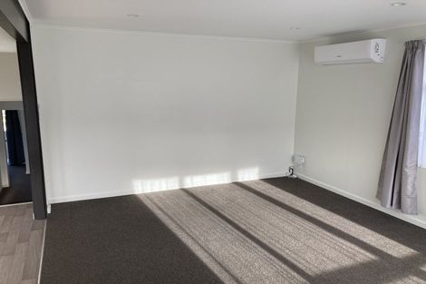 Photo of property in 8 Yemen Place, Ascot Park, Porirua, 5024