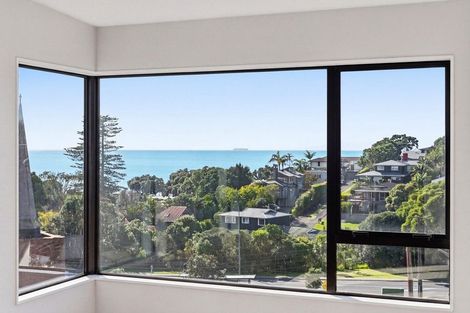 Photo of property in 2/8 Park Rise, Campbells Bay, Auckland, 0630