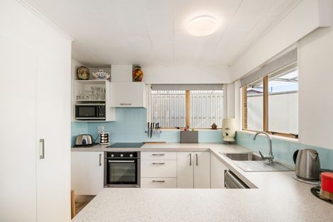 Photo of property in 131 Waikawa Road, Picton, 7220