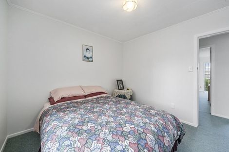 Photo of property in 18 Buckley Grove, Paraparaumu, 5032