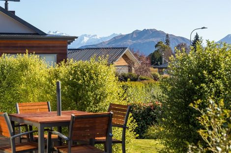 Photo of property in 6 Turnbull Crescent, Wanaka, 9305