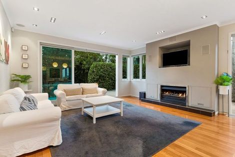 Photo of property in 145 Shakespeare Road, Milford, Auckland, 0620