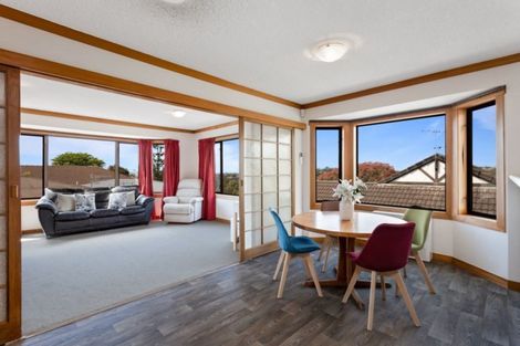 Photo of property in 1/126 Carlisle Road, Browns Bay, Auckland, 0632