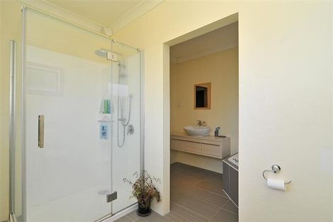 Photo of property in 11 Te Whiti Grove, Korokoro, Lower Hutt, 5012