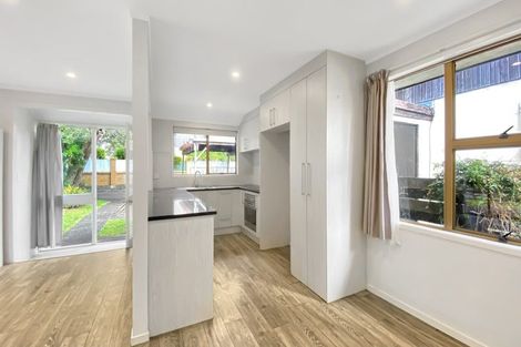 Photo of property in 10 Pohutukawa Place, Ellerslie, Auckland, 1051