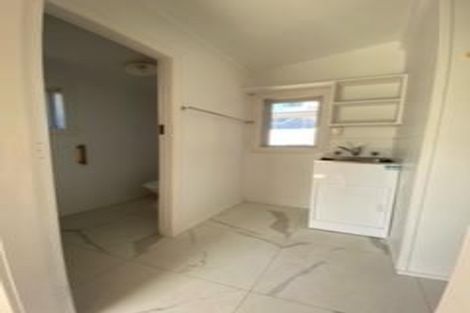 Photo of property in 185 Te Atatu Road, Te Atatu South, Auckland, 0610