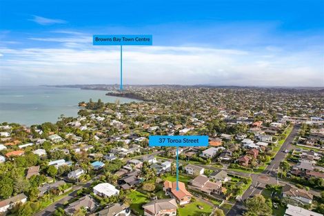 Photo of property in 37 Toroa Street, Torbay, Auckland, 0630