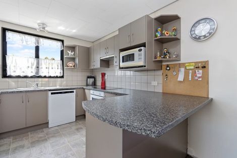 Photo of property in 6 Balmerino Crescent, Pukete, Hamilton, 3200