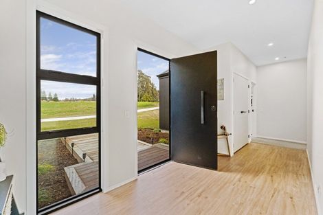 Photo of property in 8 Nga Tui Lane, Acacia Bay, Taupo, 3385