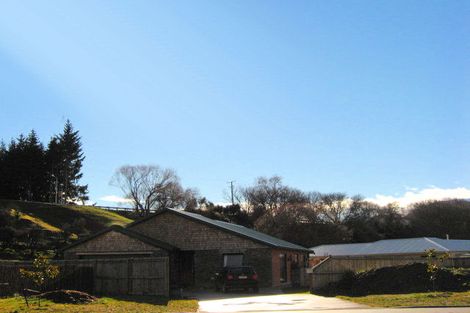 Photo of property in 17 Ada Place, Lake Hayes, Queenstown, 9304