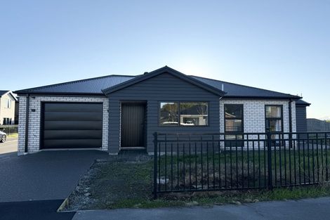 Photo of property in 32 Miromiro Street, Broomfield, Christchurch, 8042