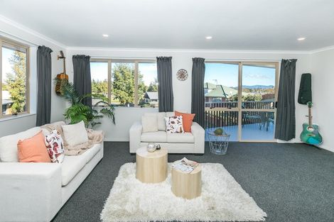 Photo of property in 33 Antrim Place, Nawton, Hamilton, 3200