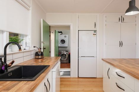 Photo of property in 1 Kiwi Street, Makaraka, Gisborne, 4010