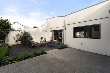 Photo of property in 7 Joseph Banks Drive, Whitby, Porirua, 5024