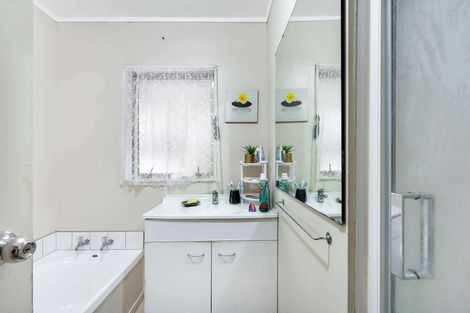 Photo of property in 151 Naylors Drive, Mangere, Auckland, 2022