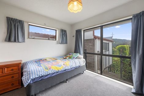 Photo of property in 7 Rika Place, Kawaha Point, Rotorua, 3010