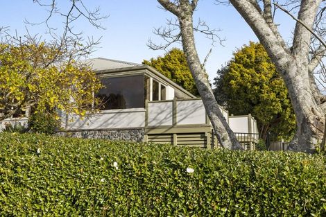 Photo of property in 1 Orlando Close, Frankleigh Park, New Plymouth, 4310