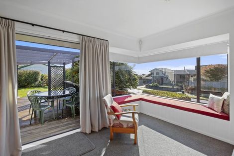 Photo of property in 3 Maple Crescent, Whalers Gate, New Plymouth, 4310