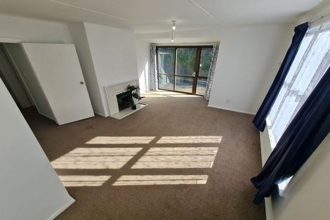 Photo of property in 195 Sievers Grove, Cannons Creek, Porirua, 5024