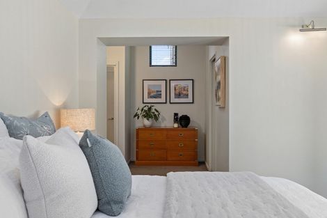 Photo of property in 37 Thornycroft Street, Fendalton, Christchurch, 8052