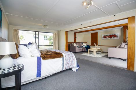 Photo of property in 64 Ellis Avenue, Mount Roskill, Auckland, 1041