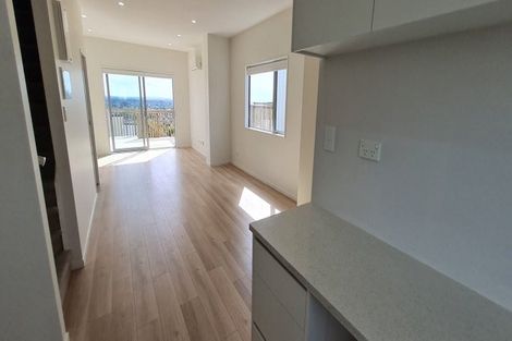 Photo of property in 15a Crestview Rise, Papakura, 2110