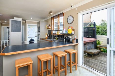 Photo of property in 3 Phillips Street, Sanson, 4817