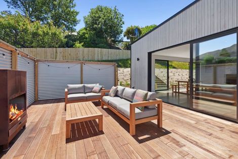 Photo of property in 3 Waxeye Lane, Lake Hawea, 9382