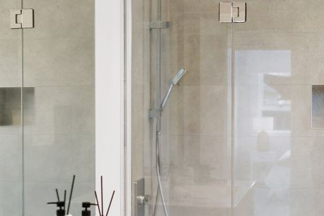 Photo of property in 132 Forest Lake Road, Forest Lake, Hamilton, 3200