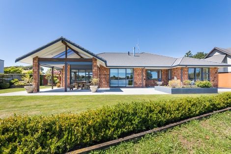 Photo of property in 30 Grand Oaks Drive, Awapuni, Palmerston North, 4412