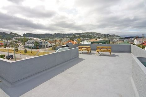 Photo of property in 104 Rongotai Road, Kilbirnie, Wellington, 6022