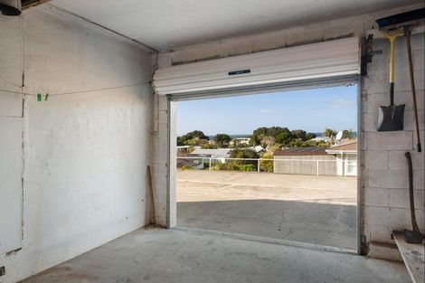 Photo of property in 28 Fyfe Road, Waihi Beach, 3611