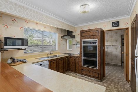 Photo of property in 25 Rauparaha Street, Waikanae Beach, Waikanae, 5036