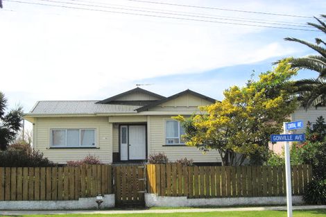 Photo of property in 104 Gonville Avenue, Gonville, Whanganui, 4501