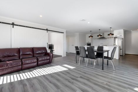 Photo of property in 93 Puhirake Crescent, Pyes Pa, Tauranga, 3112