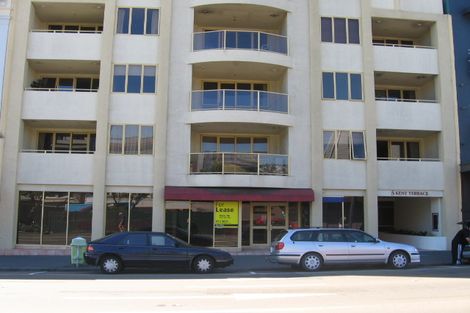 Photo of property in 2a/5 Kent Terrace, Mount Victoria, Wellington, 6011